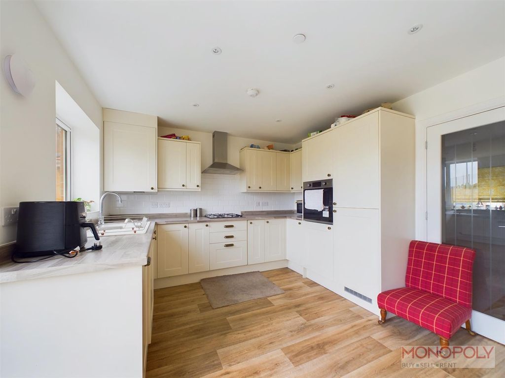 Property photo 3 of 17 Cam03815G0-Pr0108-Still012.Jpg