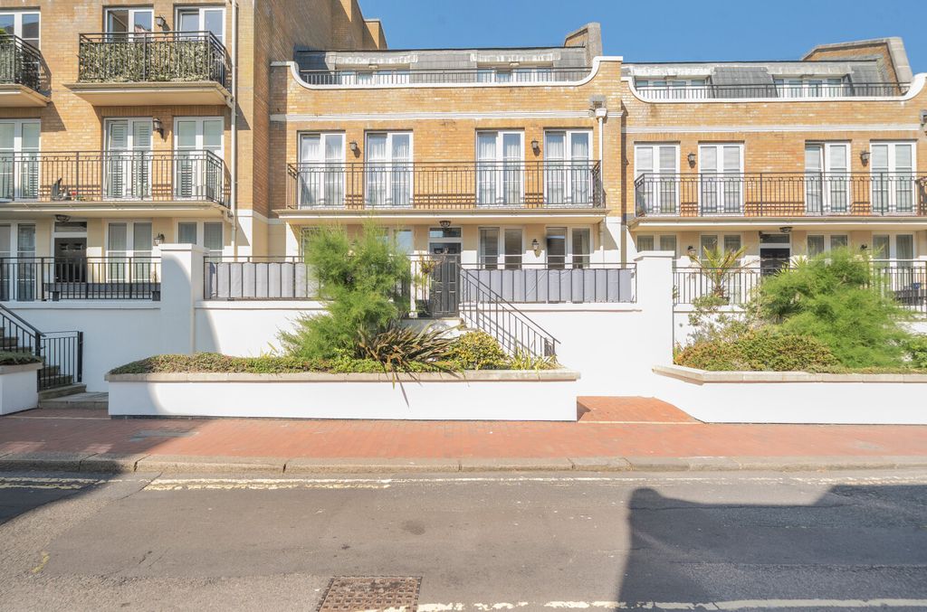 Property photo 1 of 17 1488588-3-6A59Ffb...