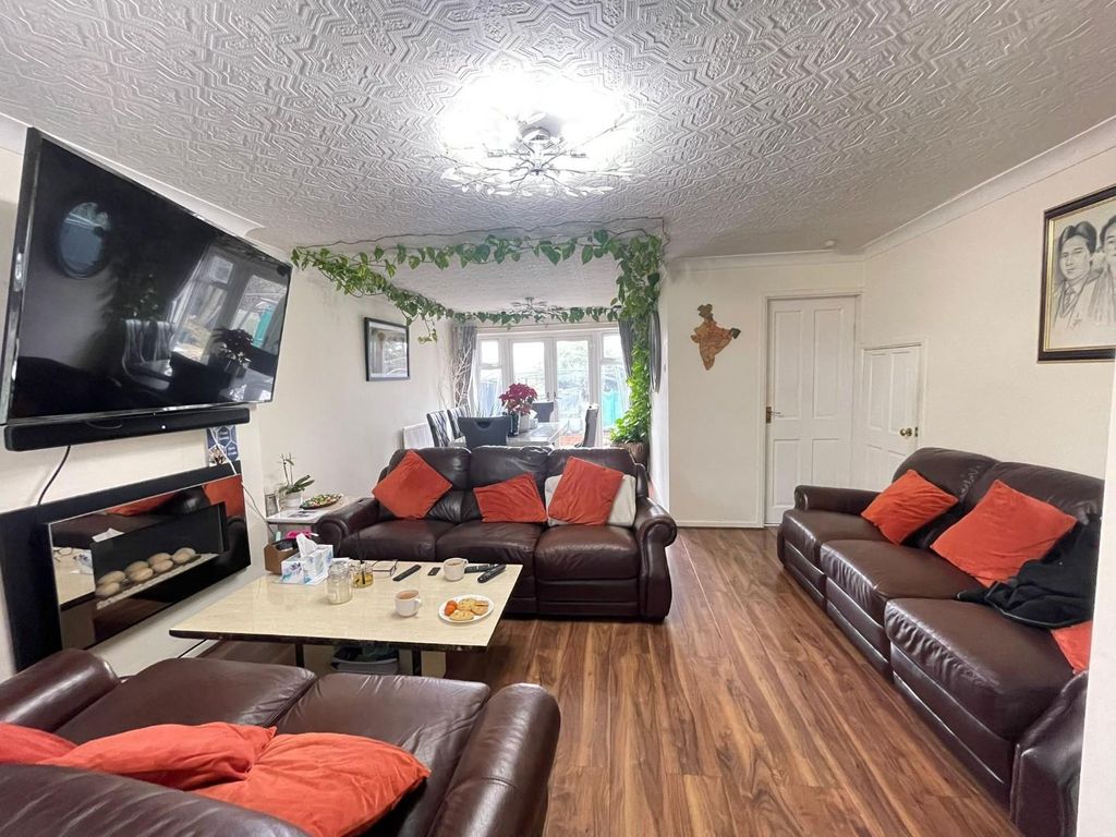 Property photo 3 of 14 3.Jpg