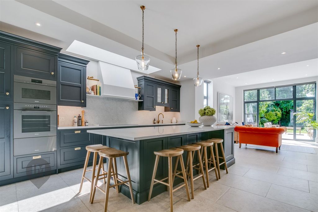 Property photo 1 of 15 Kitchen/Dining/Living Room