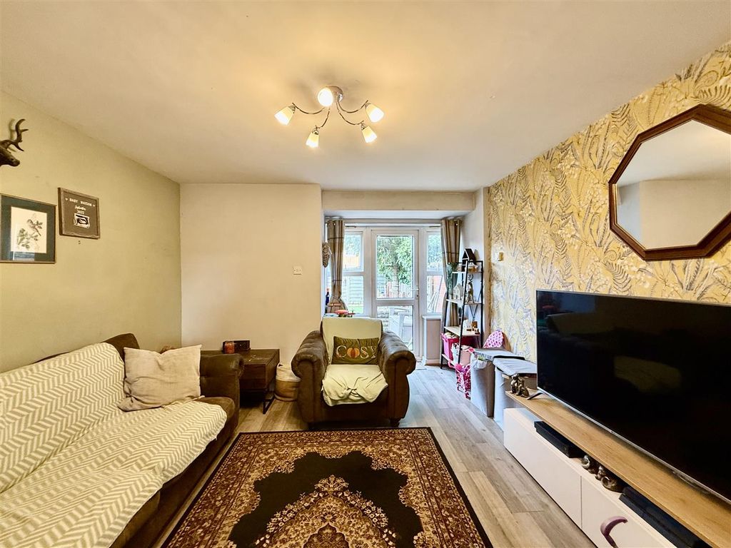 Property photo 2 of 12 2