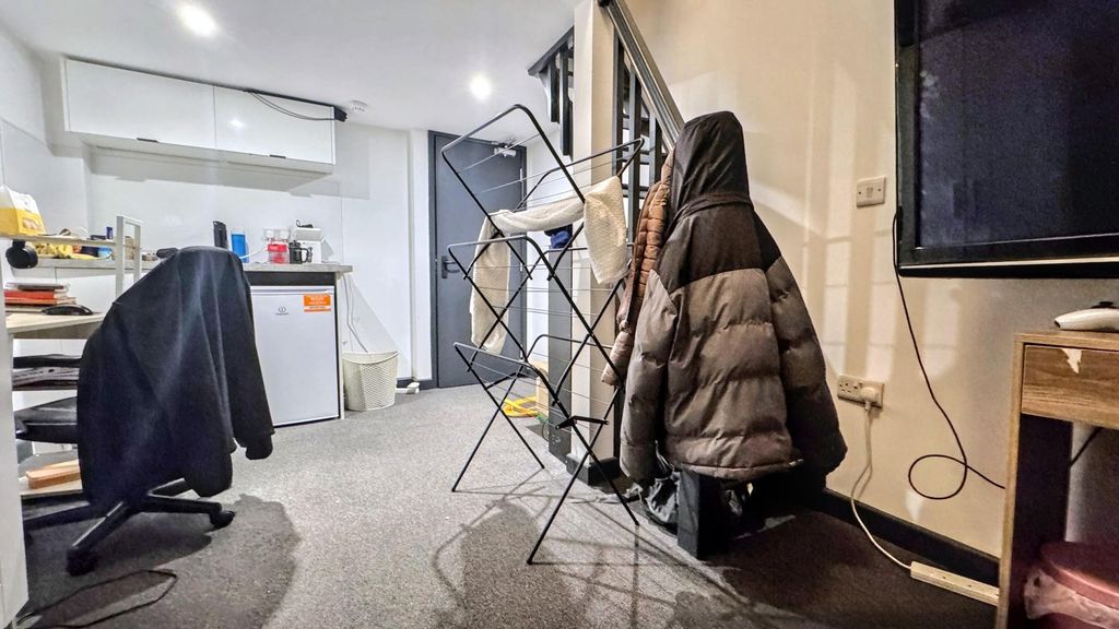 Property photo 1 of 5 T4Qmjmufguguq1G7Skzssg