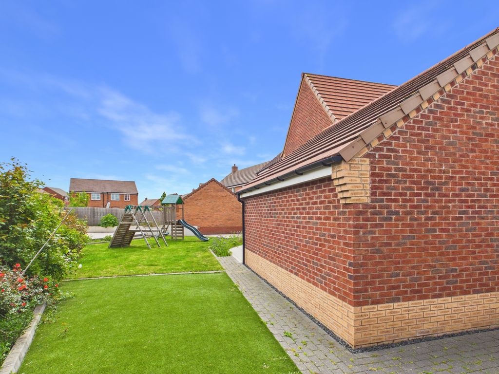 Additional image 34 of 5 bed detached house for saleMadan Gardens, Bishops Tachbrook, Leamington Spa CV33