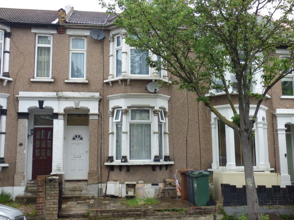 Property photo 1 of 8 Front