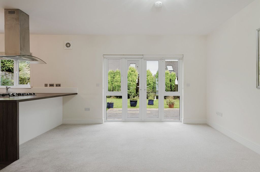 Property photo 3 of 29