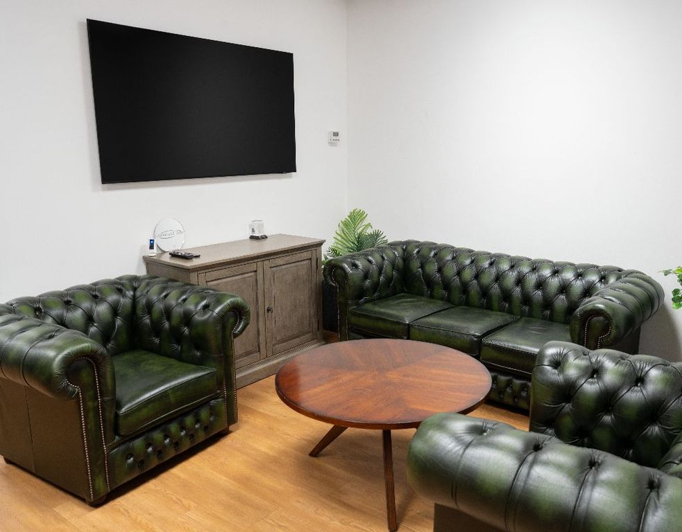 Property photo 3 of 23