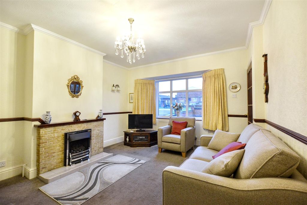 Property photo 2 of 14 Lounge_2.Jpeg