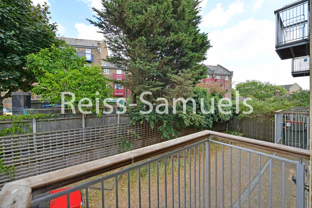 Property photo 3 of 27