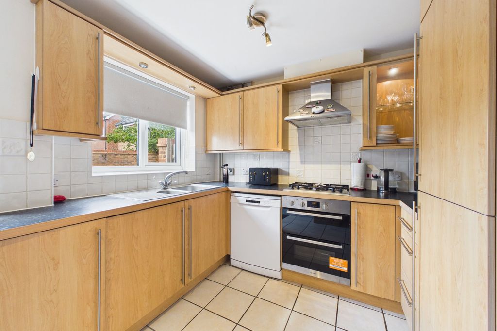 Property photo 3 of 11 Picture No. 20