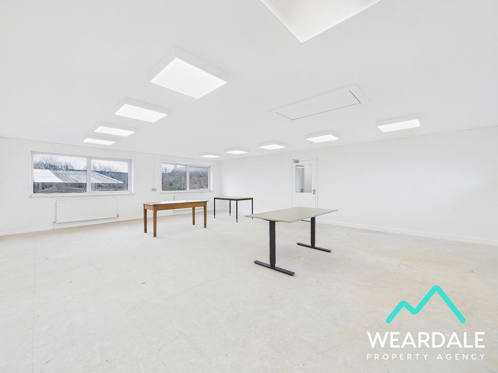 Property photo 2 of 27