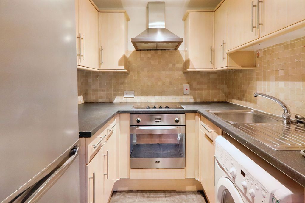 Property photo 2 of 7