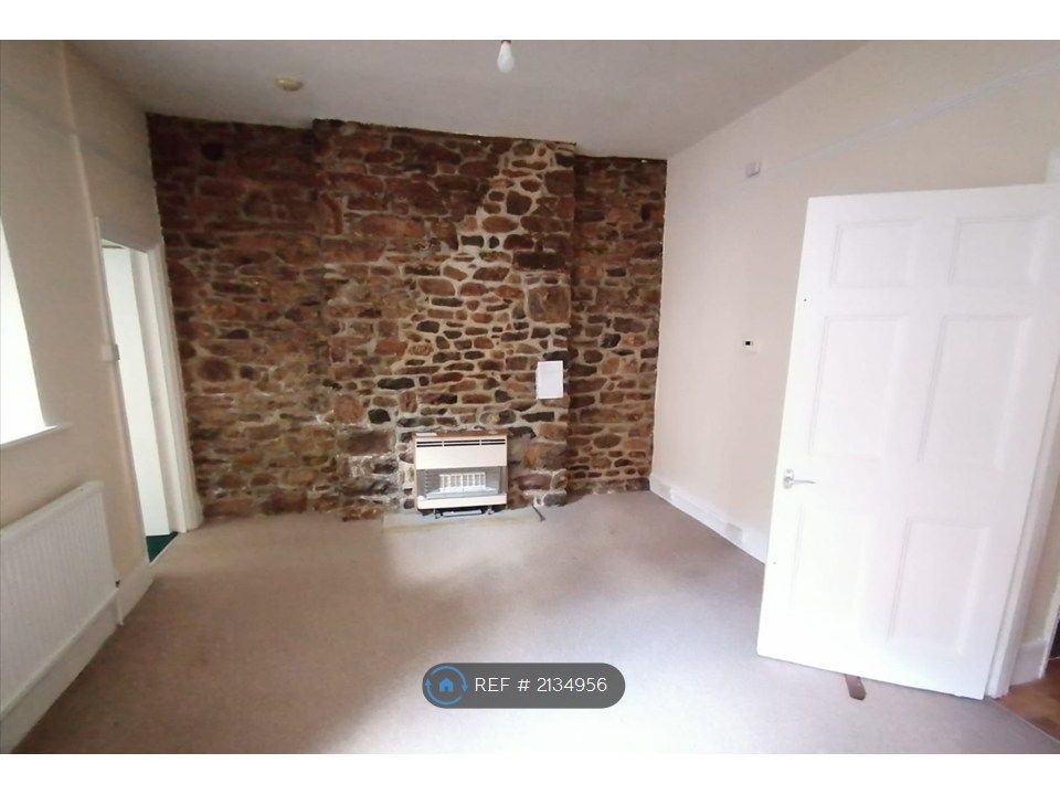 Property photo 2 of 14 Lounge