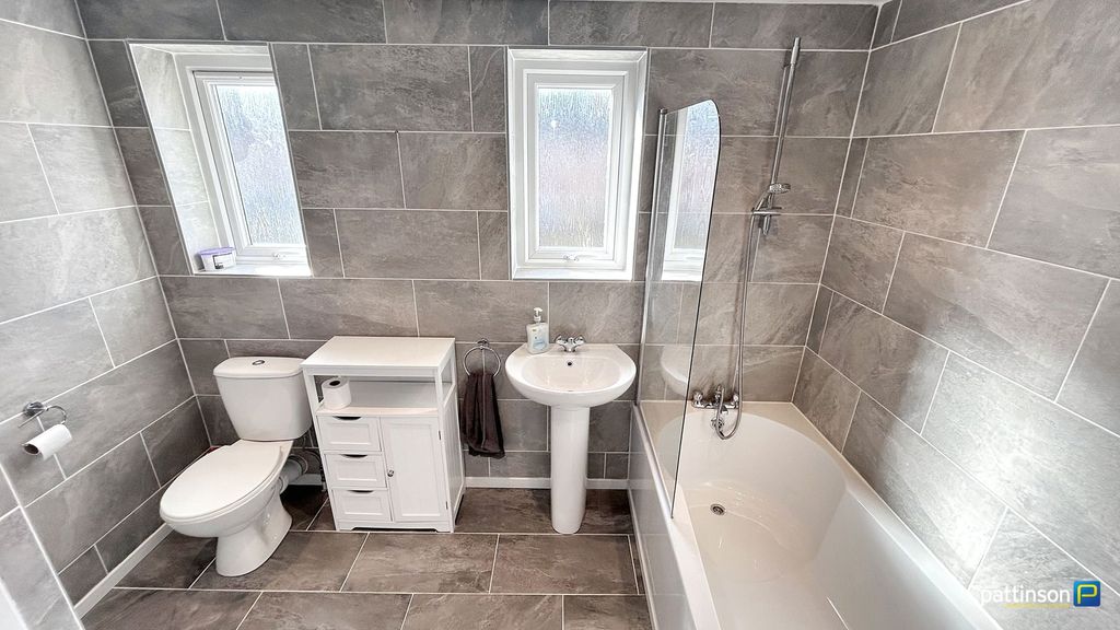 Property photo 3 of 18