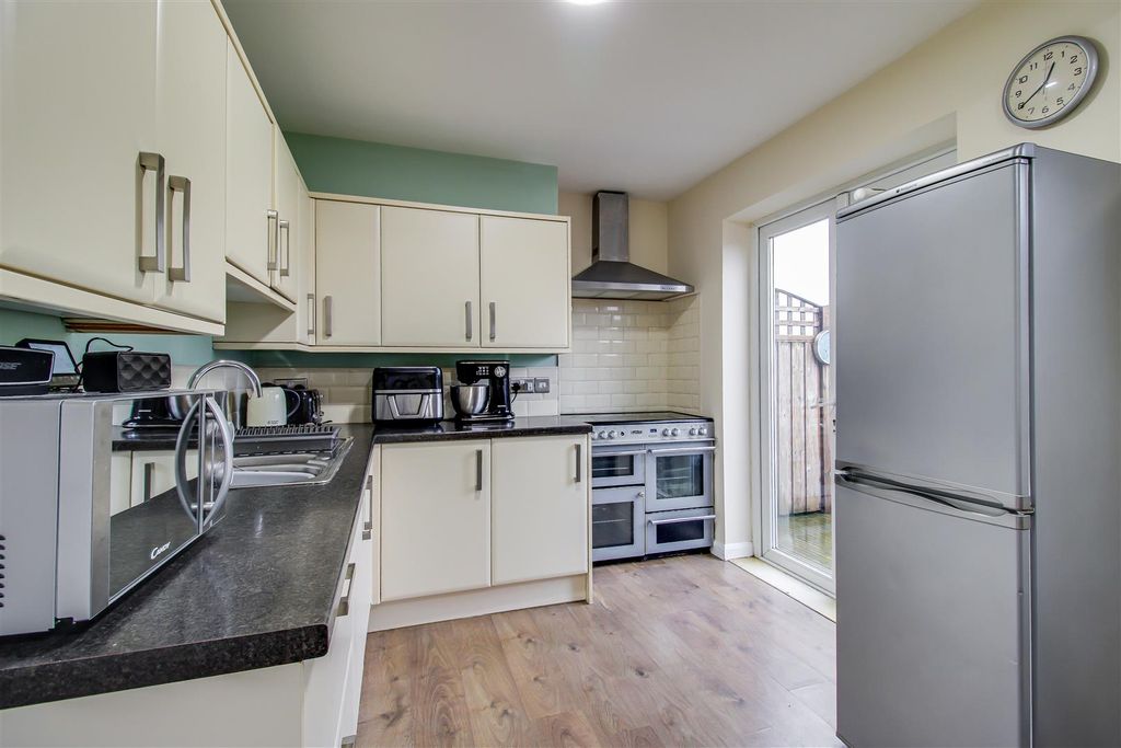 Property photo 2 of 14