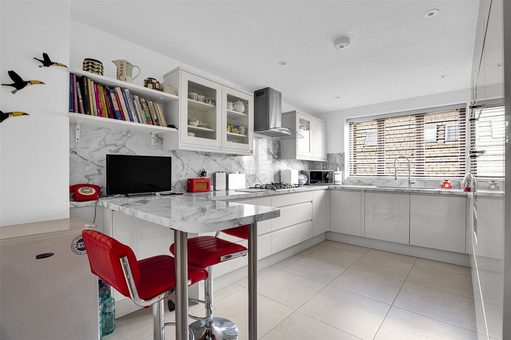 Property photo 2 of 14 Picture No. 02