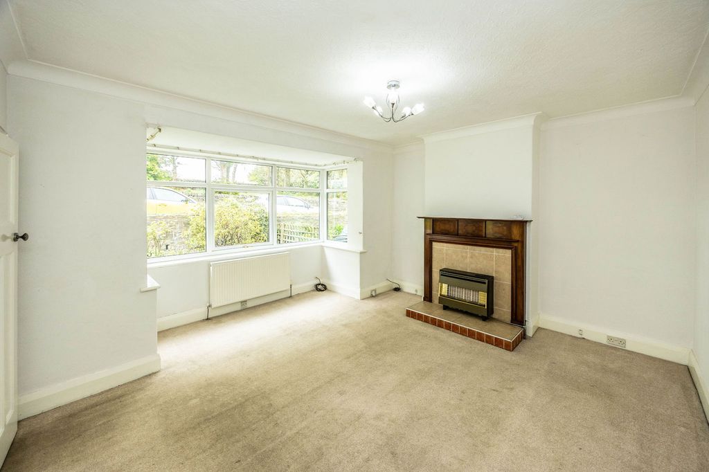 Property photo 2 of 29