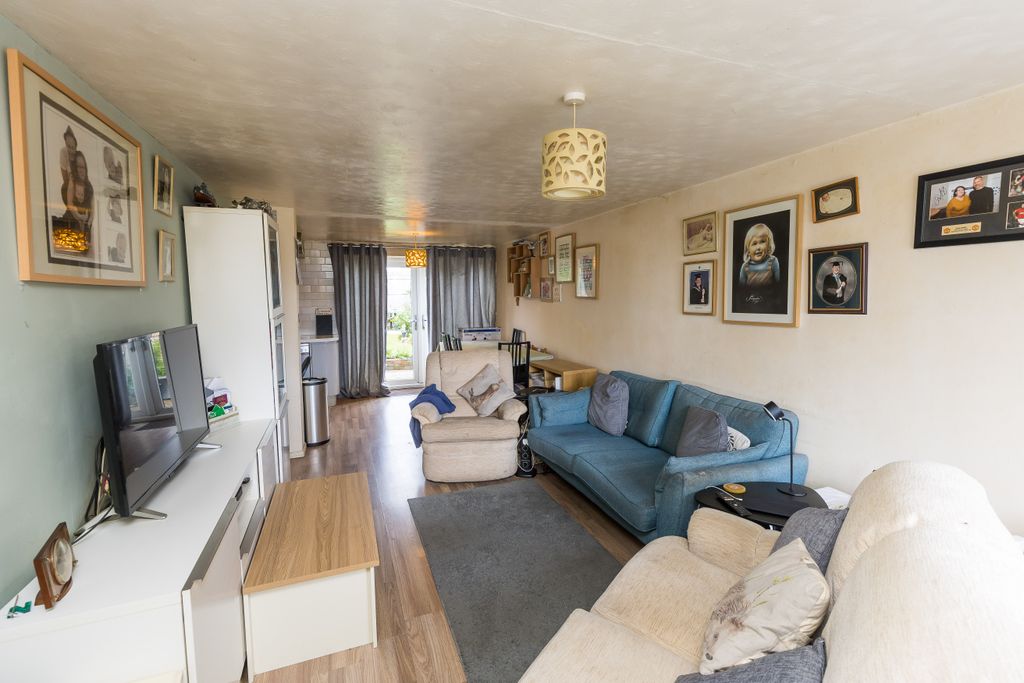 Property photo 3 of 15 Img_9826