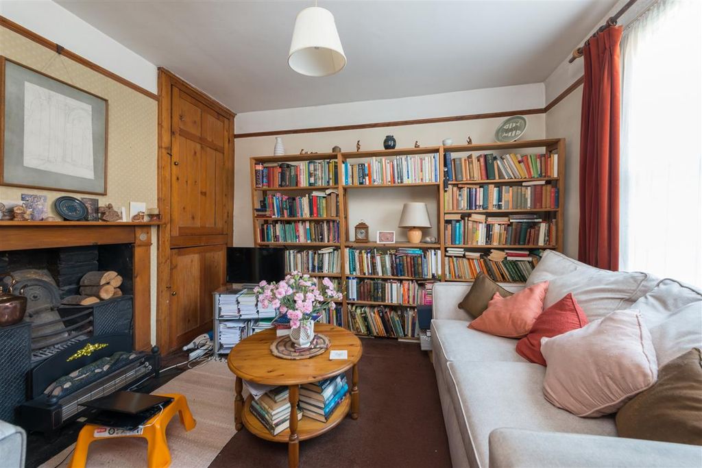 Property photo 2 of 19