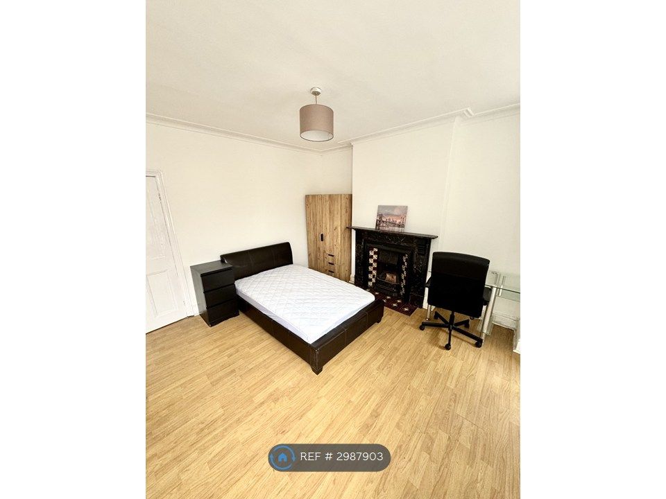 Property photo 3 of 31