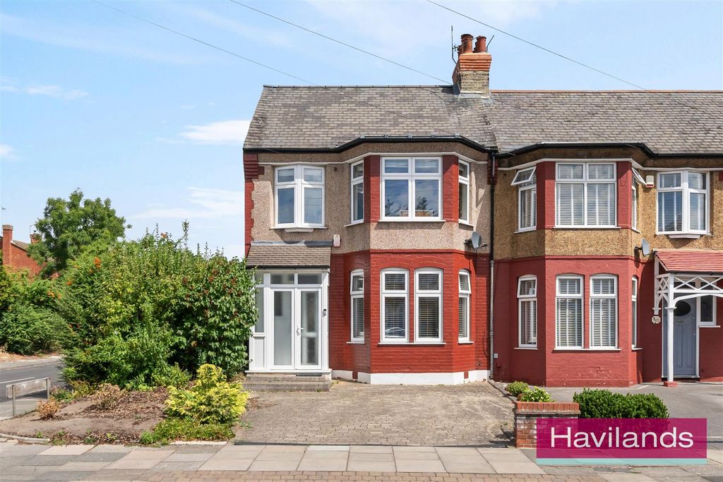 Property photo 1 of 22 Farm Road-21.Jpg