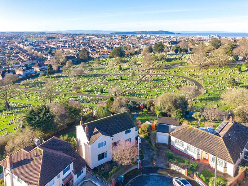 Property photo 2 of 39 Photo 4