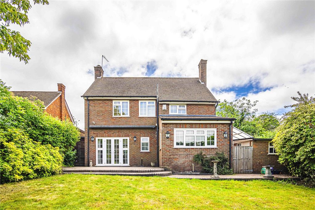 Property photo 2 of 21 Picture No. 23