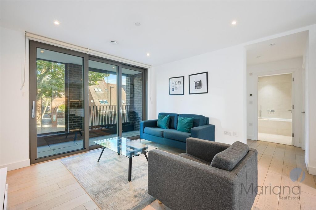 Property photo 1 of 14 Reception Room