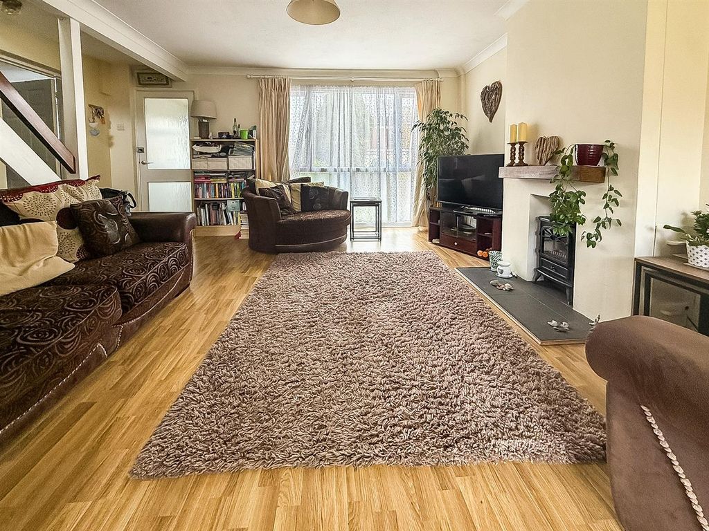 Property photo 3 of 12 Photo-2026-04-07-09-32-29 10.Jpg