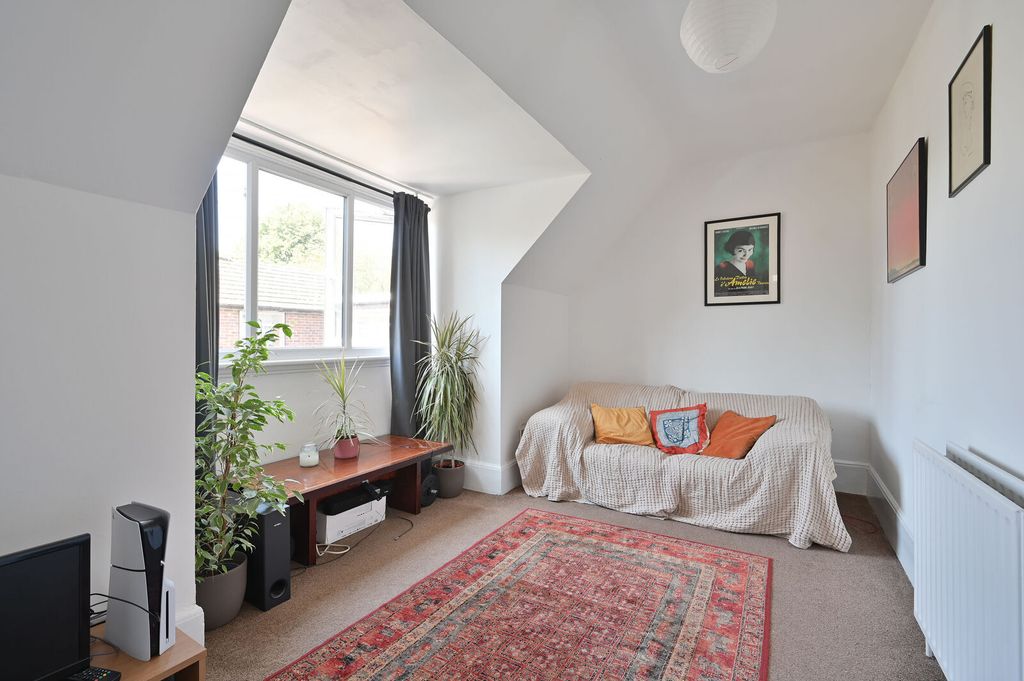 Property photo 2 of 7