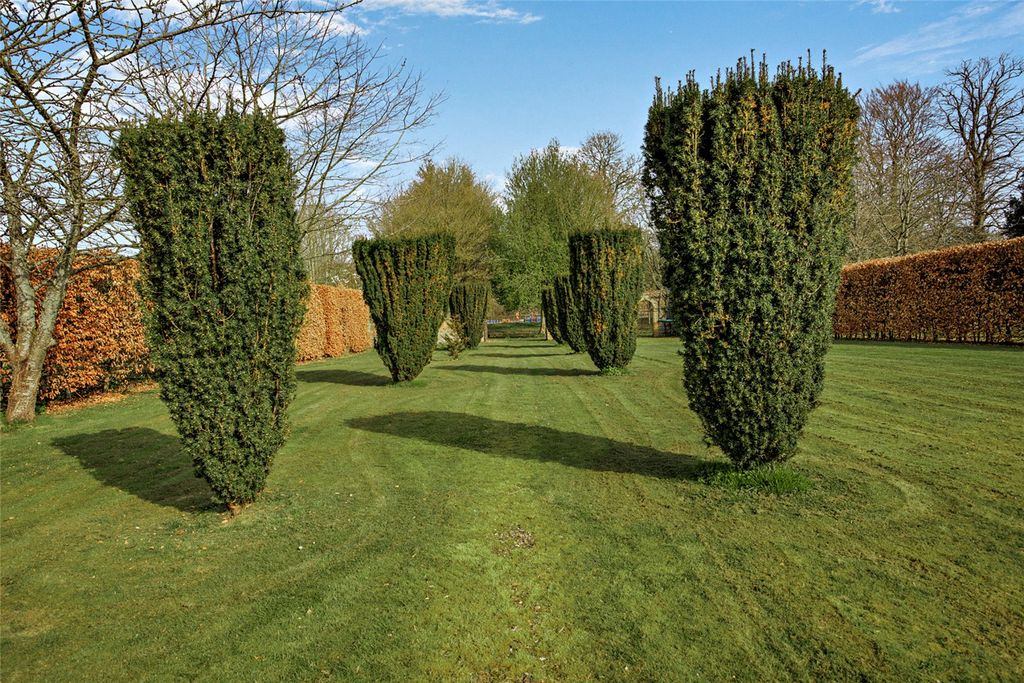 Property photo 3 of 21 Picture No. 10