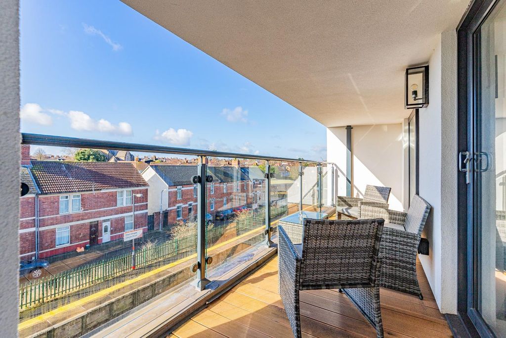 Property photo 2 of 26 The Moorwell 7-17.Jpg