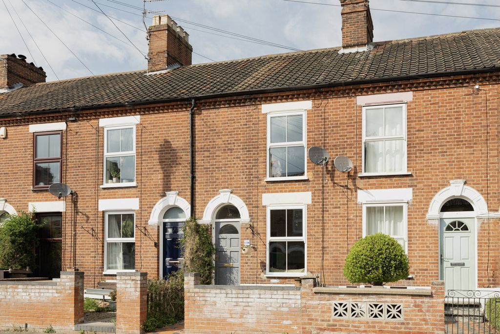 Property photo 1 of 16