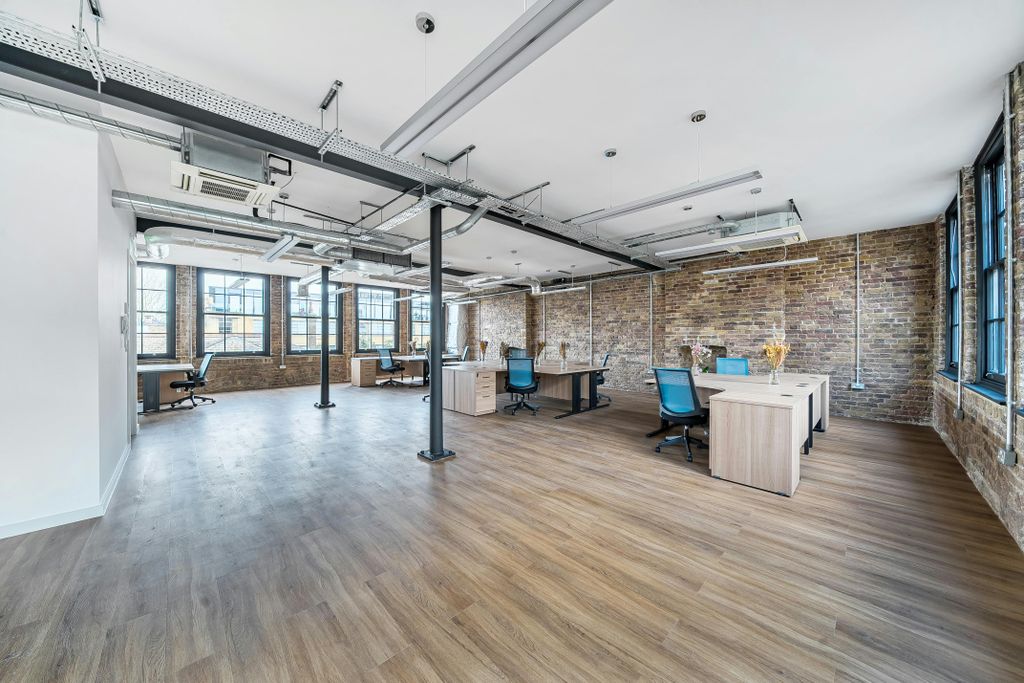 Property photo 3 of 9 1410173-2-6989Bc3Aa2041.Jpg