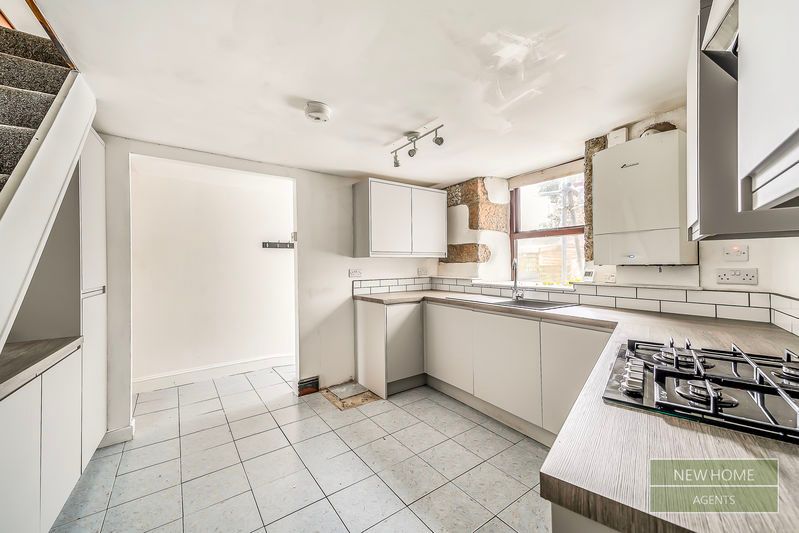 Property photo 3 of 17 Photo 11