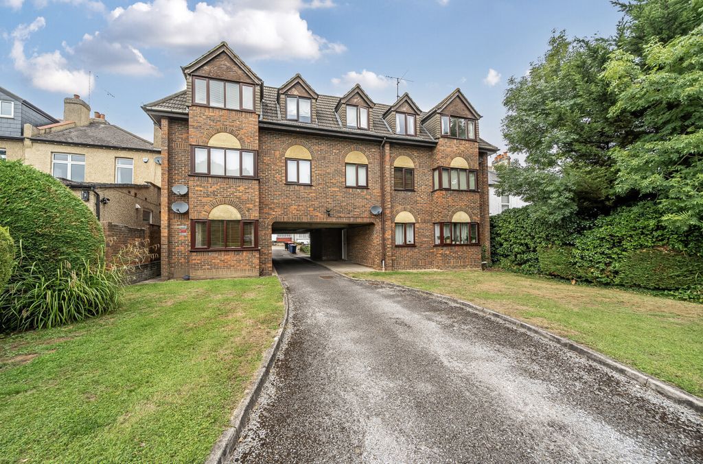 Property photo 1 of 17 1330769-20-68839d...