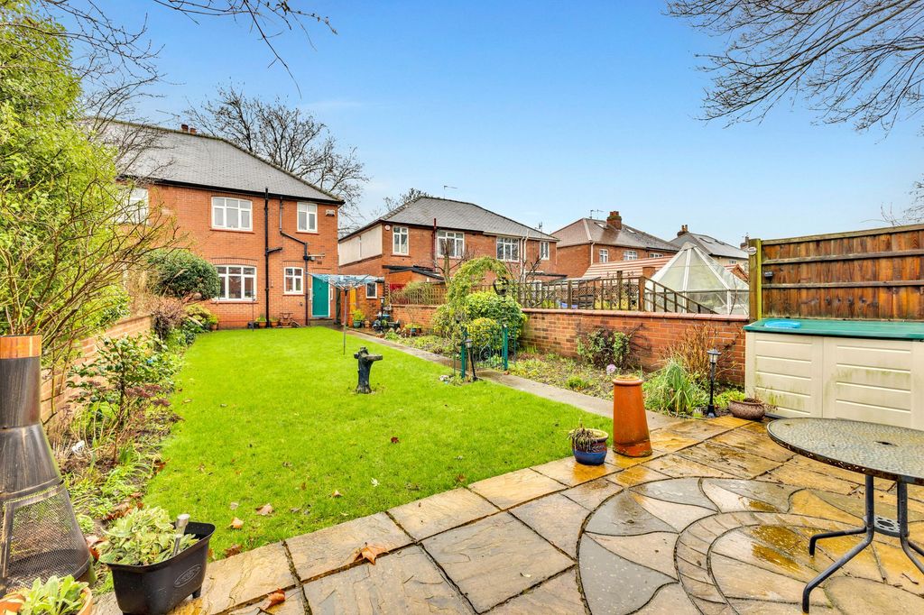 Property photo 1 of 27 Garden