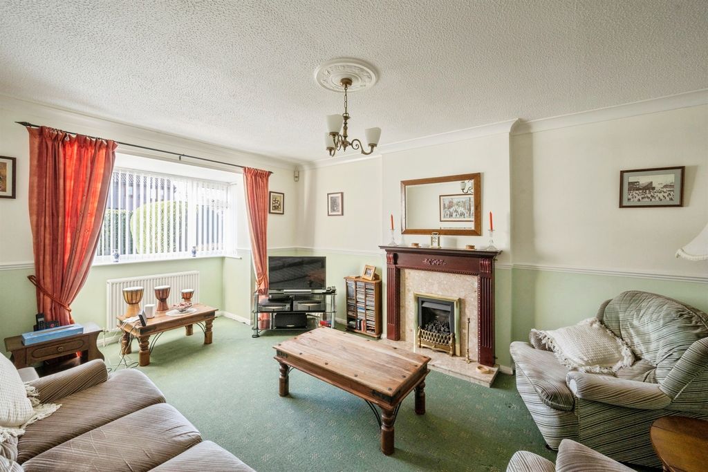 Property photo 3 of 20