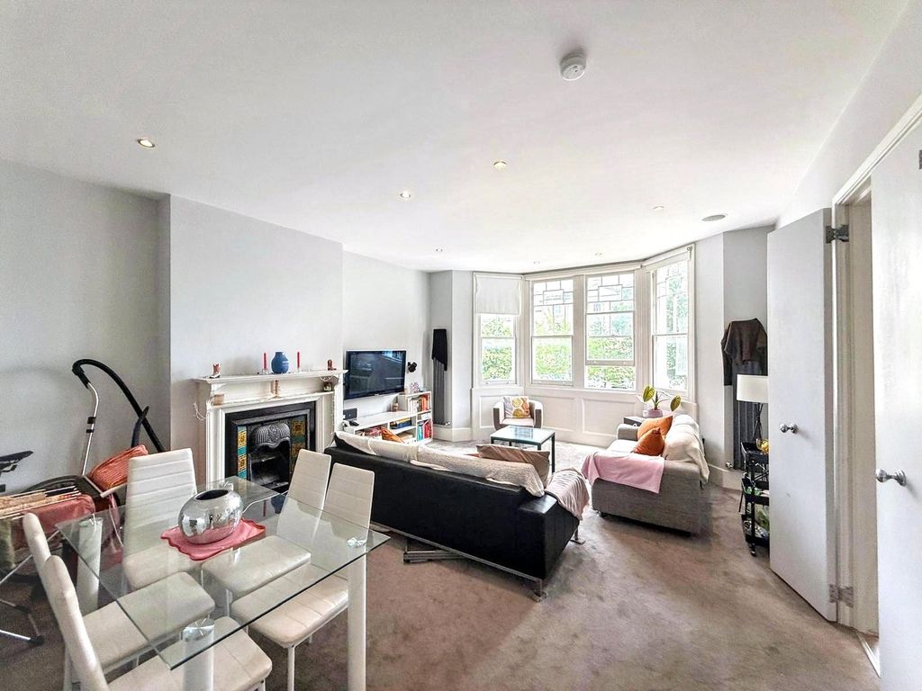 Property photo 2 of 11 Picture No. 26