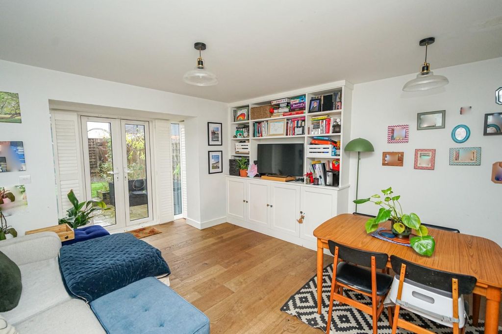 Property photo 2 of 19