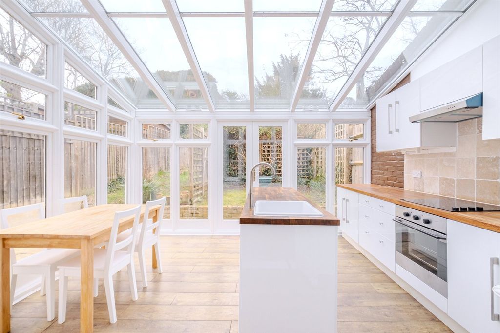 Property photo 1 of 9 Picture No. 14