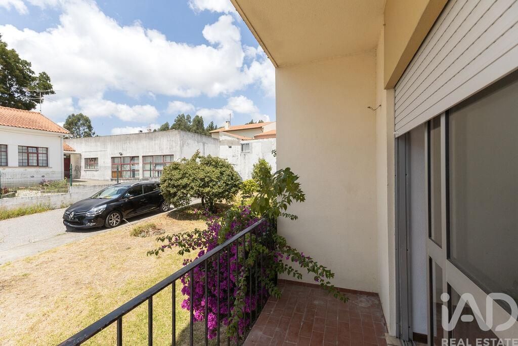 Property photo 1 of 40