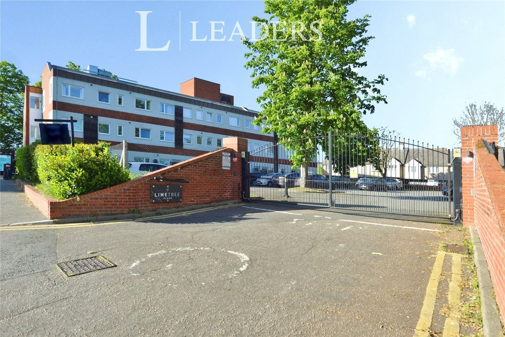 Property photo 2 of 8 Picture No. 11