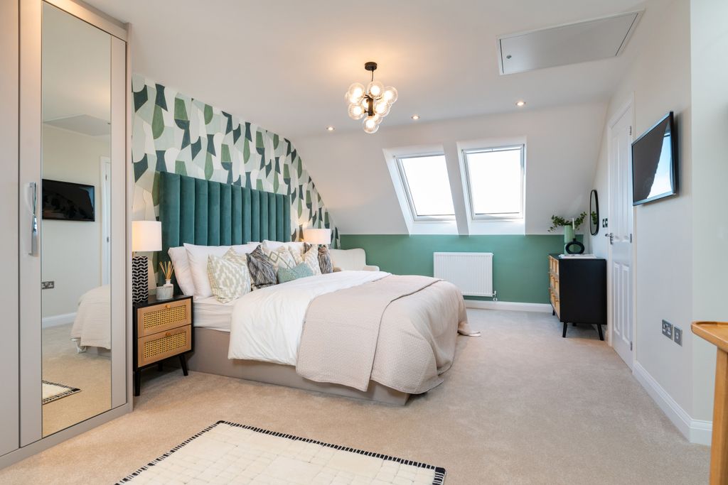 Property photo 3 of 10 Kennett Main Bedroom