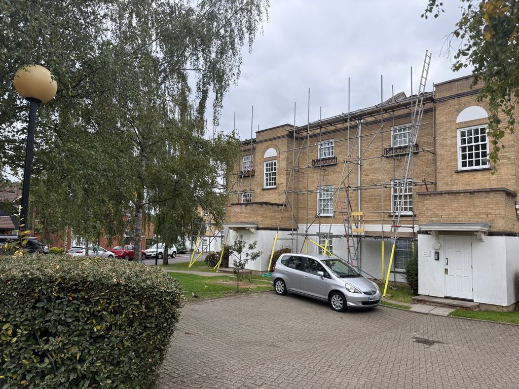 Property photo 1 of 5