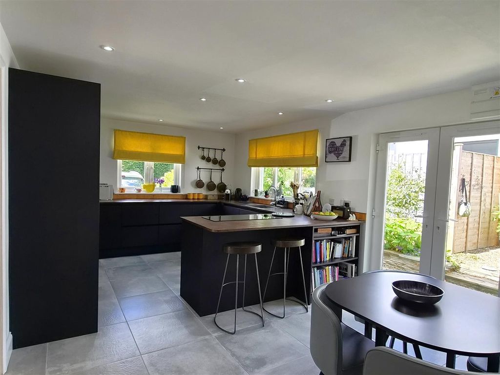 Property photo 2 of 35 Beams Ends Kitchen Breakfast Room