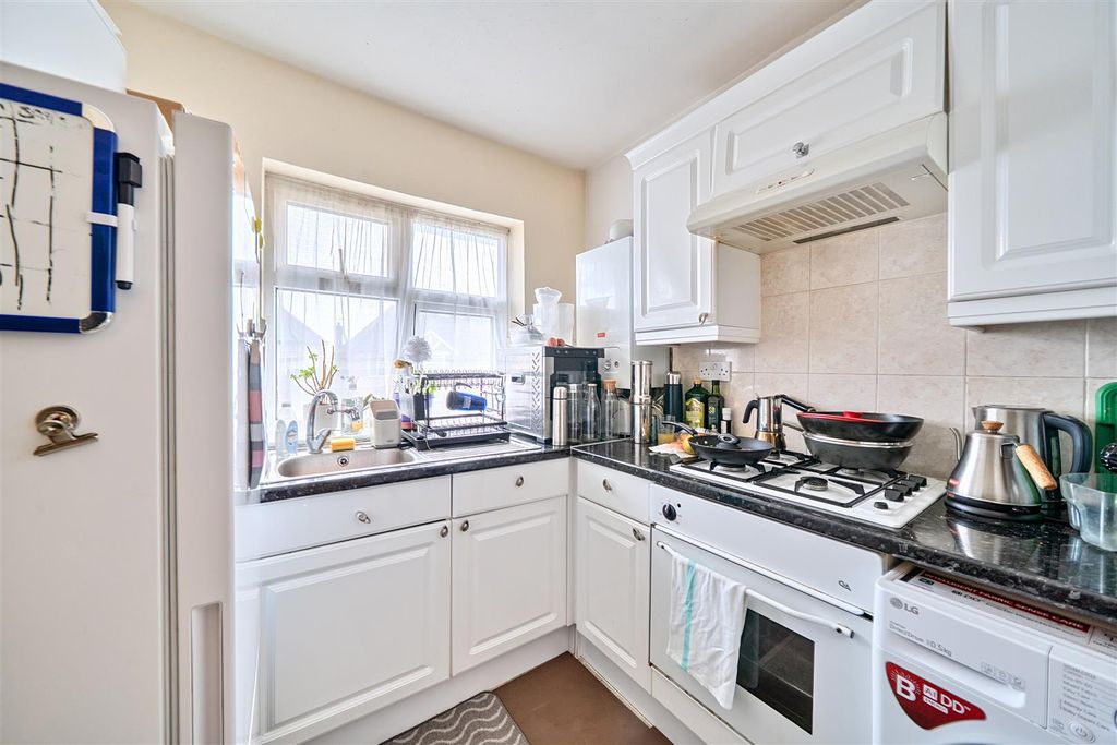 Property photo 2 of 7 Kitchen.Jpg