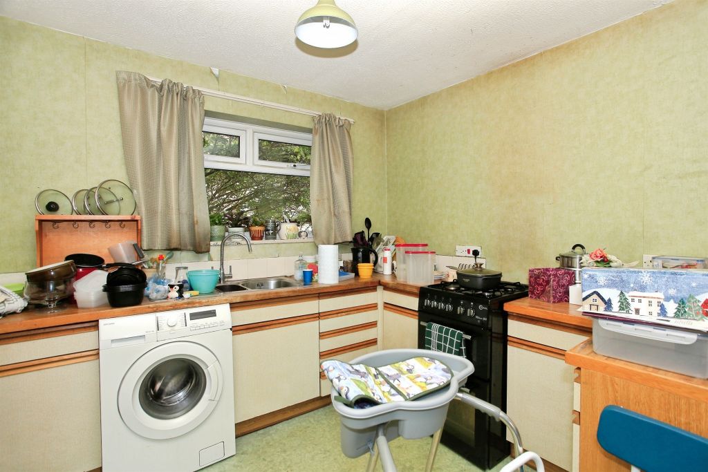 Property photo 3 of 12