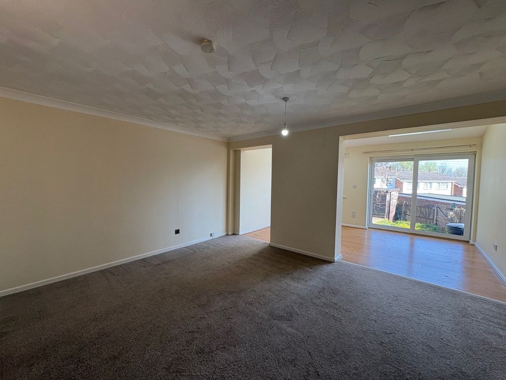 Property photo 3 of 12 Picture No. 16