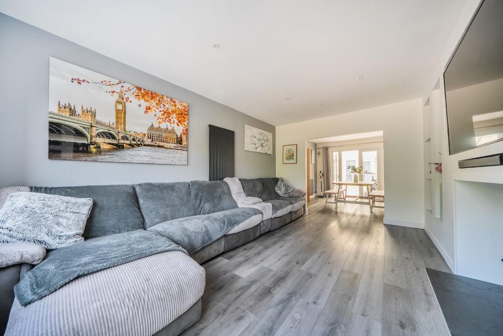 Property photo 2 of 15 1-6A8Edd71583B8-1513214 (13)-1.Jpg