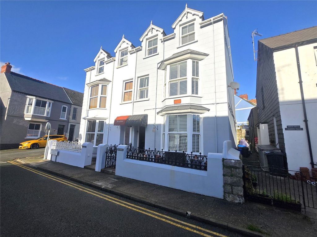 Property photo 1 of 33 Picture No. 15